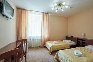 Гостиница Коробицыно Каскад Коробицыно Двухместный номер с 2 отдельными кроватями-1